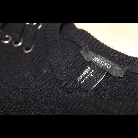 Black laced sweater - Picture 2 of 3